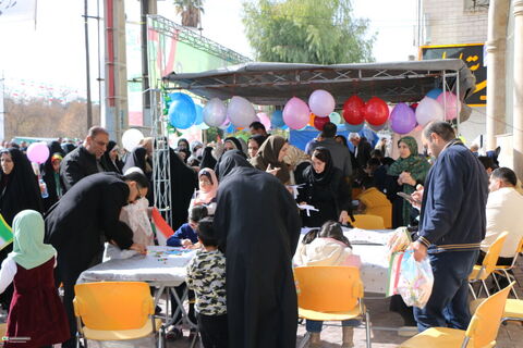 9حضور کودکان و نوجوانان و کارکنان کانون فارس در راهپیمایی ۲۲ بهمن ۱۴۰۴ (۲)