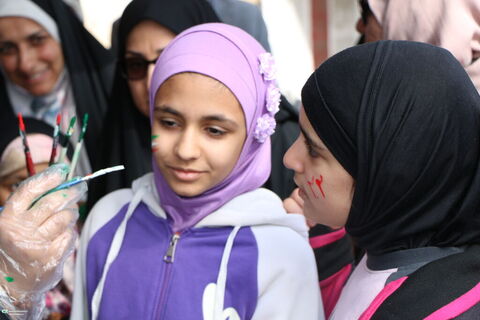 10حضور کودکان و نوجوانان و کارکنان کانون فارس در راهپیمایی ۲۲ بهمن ۱۴۰۴ (۲)