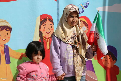 10حضور کودکان و نوجوانان و کارکنان کانون فارس در راهپیمایی ۲۲ بهمن ۱۴۰۴ (۲)