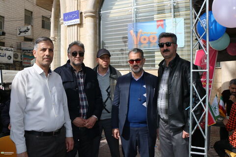 10حضور کودکان و نوجوانان و کارکنان کانون فارس در راهپیمایی ۲۲ بهمن ۱۴۰۴ (۲)