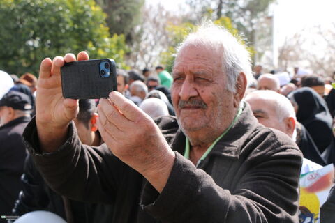 حضور کودکان و نوجوانان و کارکنان کانون فارس در راهپیمایی ۲۲ بهمن ۱۴۰۴ (۲)