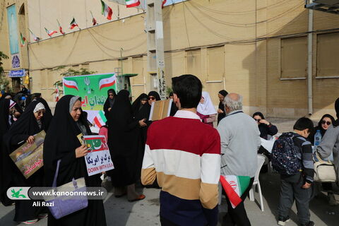 غرفه فرهنگی کانون استان بوشهر در راهپیمایی یوم الله ۲۲بهمن