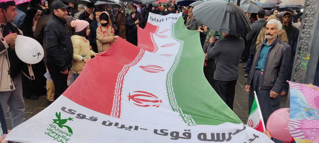 نمایش اقتدار فرهنگی کانون کردستان در راهپیمایی ۲۲ بهمن