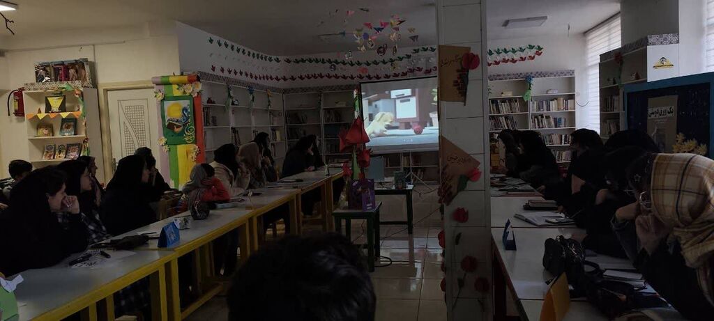 برگزاری نشست ادبی، فرهنگی «یک ورق از دوستی» در کانون ارومیه