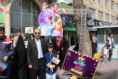 حضور کودکان و نوجوانان و کارکنان کانون فارس در راهپیمایی ۲۲ بهمن ۱۴۰۴ (۳)