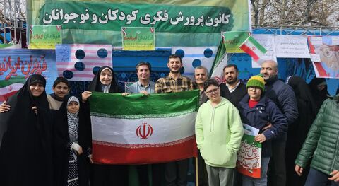 کانون البرز همراه با مردم در راهپیمایی باشکوه ۲۲ بهمن