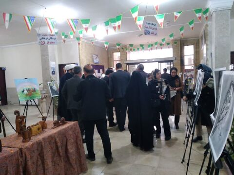 دهه مبارک فجر در مراکز فرهنگی هنری استان ایلام از نگاه تصویر