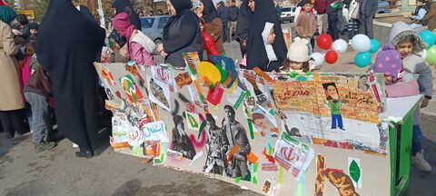 ایستگاه های فرهنگی هنری مراکز کانون پرورش فکری کودکان و نوجوانان شهرستان های استان آذربایجان غربی در مسیر راهپیمایی ۲۲ بهمن ۱۴۰۴