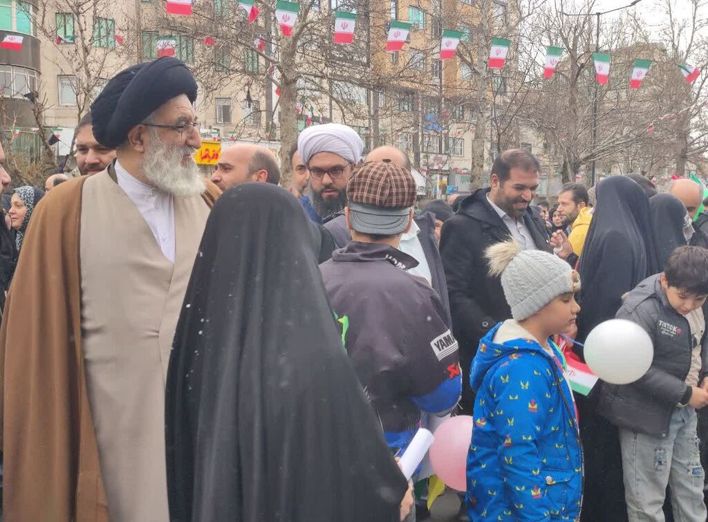 برگزاری غرفه کودک و نوجوان در راهپیمایی ۲۲ بهمن