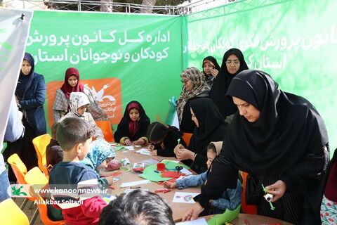 حضور کامیونت سیار کانون استان کرمان در راهپیمایی ۲۲ بهمن 1404