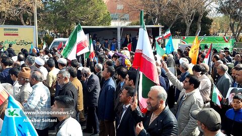 حضور کامیونت سیار کانون استان کرمان در راهپیمایی ۲۲ بهمن 1404