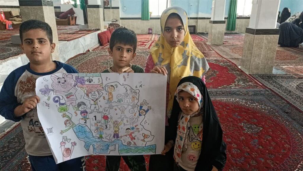 مسابقه نقاشی «بچههای ایران» در نماز جمعه کنگاور برگزار شد