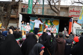 حضور هنرمندانه کانون استان قزوین در راه‌پیمایی ۲۲ بهمن