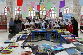 بازدید بچه های دبستان کوشا از نخستین نمایشگاه کتاب‌های حسی و لمسی