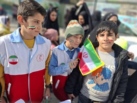 غرفه های مراکز  کانون آذربایجان شرقی در مسیر راهپیمایی یوم الله 22 بهمن 1404