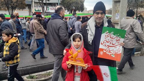 غرفه های مراکز  کانون آذربایجان شرقی در مسیر راهپیمایی یوم الله 22 بهمن 1404