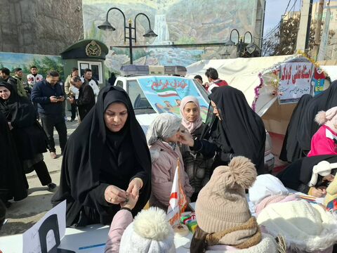 غرفه های مراکز  کانون آذربایجان شرقی در مسیر راهپیمایی یوم الله 22 بهمن 1404