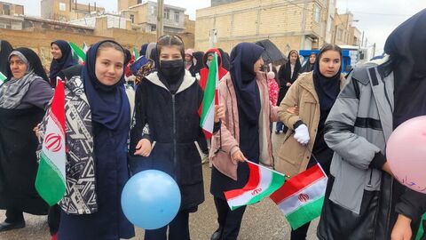 حضور پرشور کانون زنجان در راهپیمایی ۲۲ بهمن؛ شادی، هنر و هویت انقلابی در کنار مردم