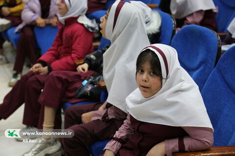 آلبوم تصویری بازدید بچه های دبستان کوشا از نخستین نمایشگاه کتاب‌های حسی و لمسی