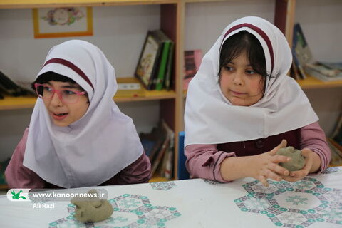 آلبوم تصویری بازدید بچه های دبستان کوشا از نخستین نمایشگاه کتاب‌های حسی و لمسی