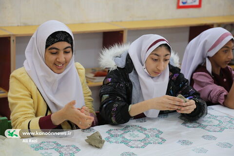 آلبوم تصویری بازدید بچه های دبستان کوشا از نخستین نمایشگاه کتاب‌های حسی و لمسی