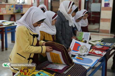 آلبوم تصویری بازدید بچه های دبستان کوشا از نخستین نمایشگاه کتاب‌های حسی و لمسی