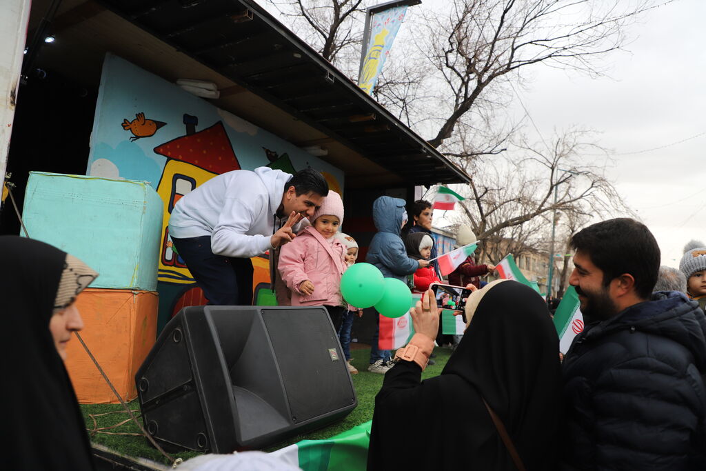 حضور هنرمندانه کانون استان قزوین در راهپیمایی ۲۲ بهمن