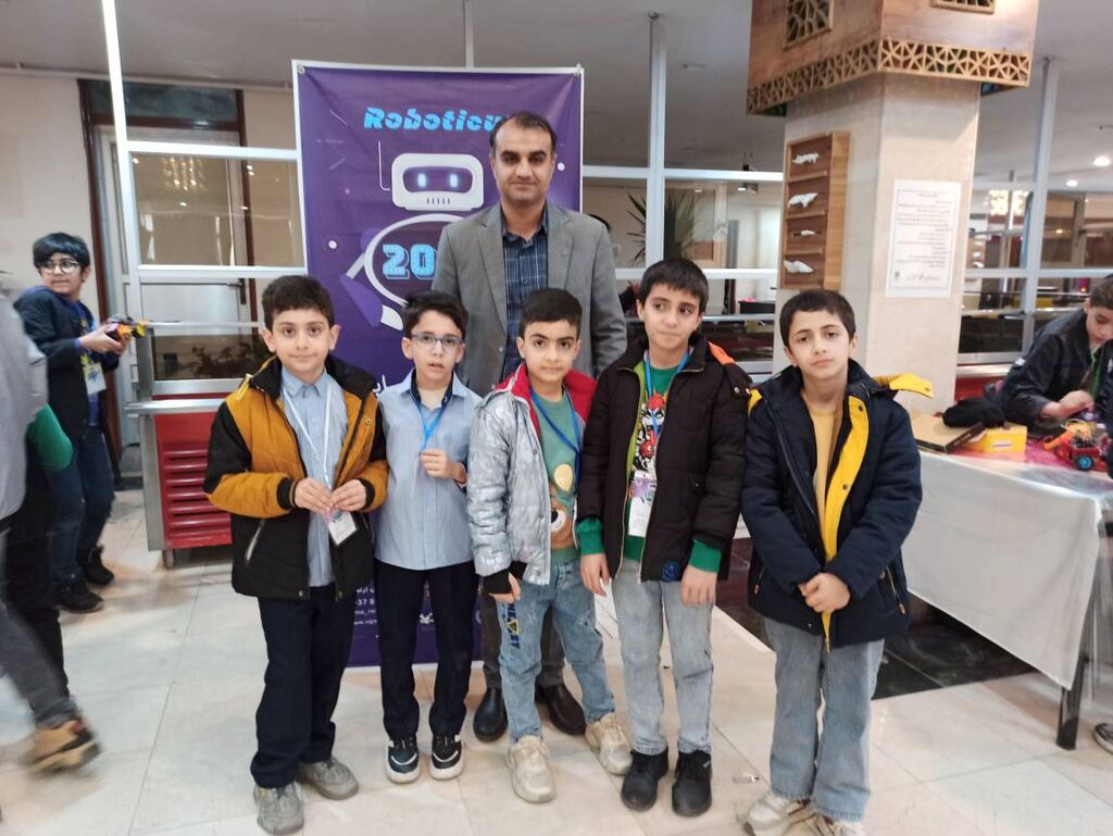 سه عضو کانون فارس به مرحله کشوری ربوتیکاپ