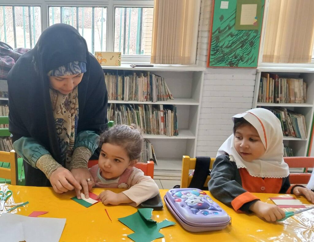 جشن «پرچم‌های رنگی» در مرکز ۳۸ کانون تهران برگزار شد