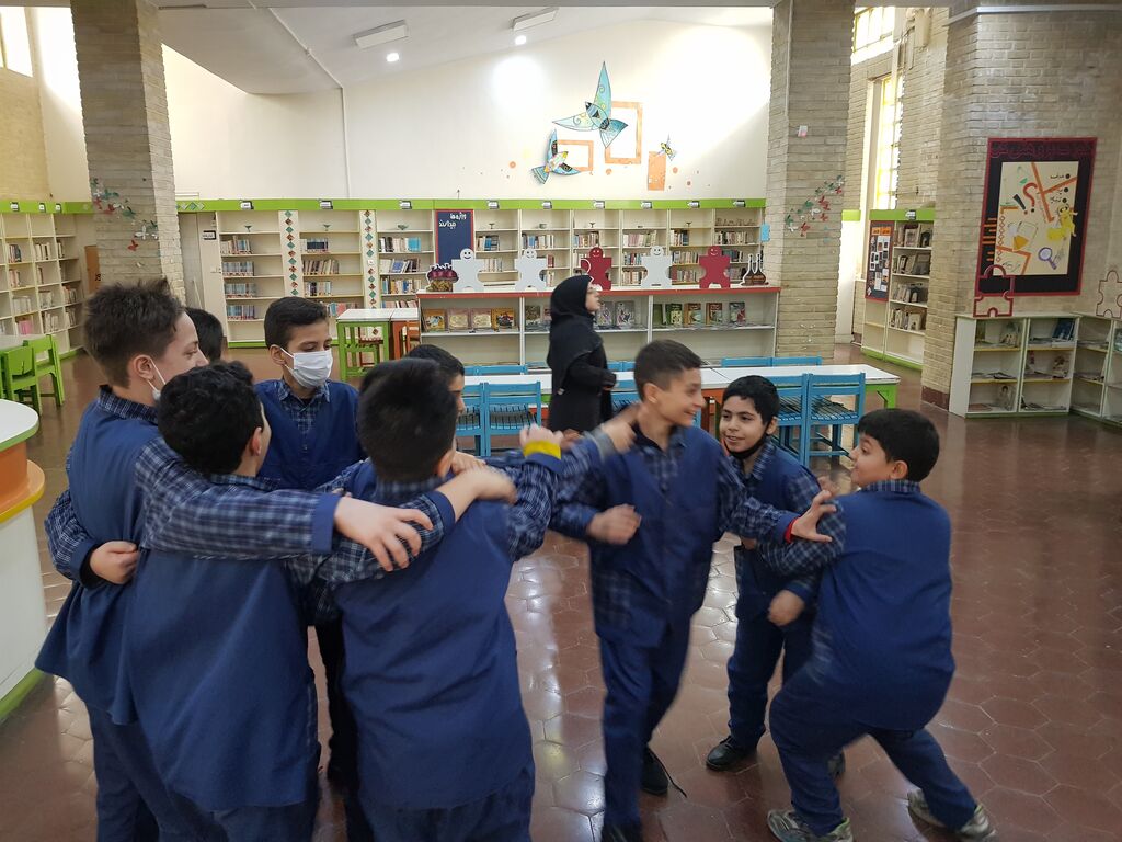 برگزاری ویژه‌برنامه «فرزندان ایرانیم» در مرکز ۳ با حضور دانش‌آموزان عضو