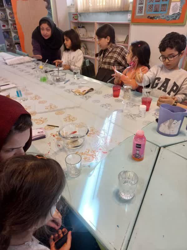 برگزاری کارگاه علمی «دانشمندان کوچک» برای کودکان ۸ تا ۱۲ سال در مرکز ۱۰