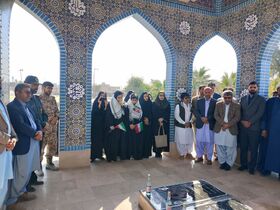 ادای احترام همکاران کانون سیستان و بلوچستان به مقام شهیدان همزمان با  سالگرد پیروزی انقلاب اسلامی