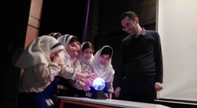 کارگاه نجوم و آزمایشگاه در مرکز شماره ۴ کانون کرمانشاه