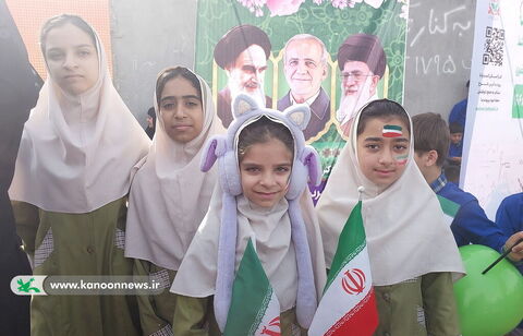 حضور فعال مربیان و اعضا مراکز کانون استان بوشهر در راهپیمایی یوم الله ۲۲بهمن