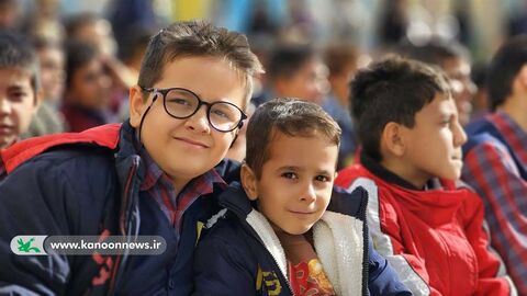 اجرای نمایش و قصه از سوی تماشاخانه سیار کانون استان تهران در اصفهان