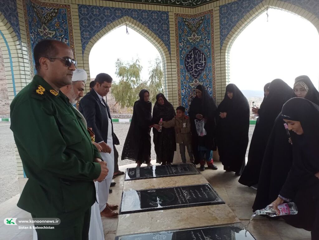 ادای احترام همکاران کانون سیستان و بلوچستان به مقام شهیدان همزمان با  سالگرد پیروزی انقلاب اسلامی