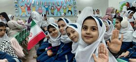 شور و نشاط انقلابی در کانون ابهر؛ حضور بیش از ۲۲۰ دانش‌آموز در جشن‌های دهه فجر