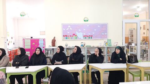 برگزاری نشست ادبی «دو پنجره» با حضور «اکرم‌السادات هاشمی‌پور» در البرز