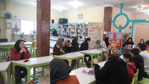 برگزاری نشست ادبی «دو پنجره» با حضور «اکرم‌السادات هاشمی‌پور» در البرز