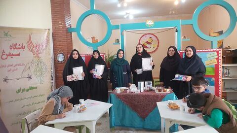 برگزاری نشست ادبی «دو پنجره» با حضور «اکرم‌السادات هاشمی‌پور» در البرز