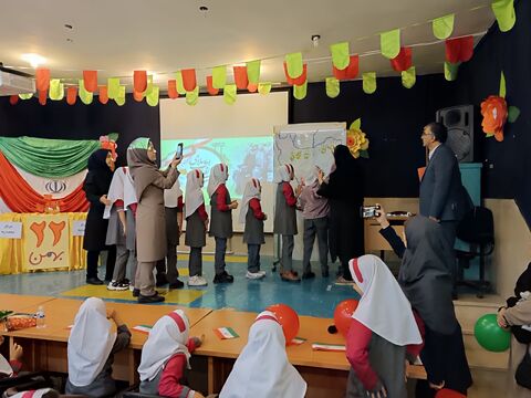 چند نما از گرامی‌داشت دهه فجر در مراکز فرهنگی و هنری کانون استان قزوین