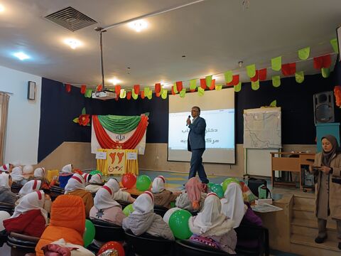 چند نما از گرامی‌داشت دهه فجر در مراکز فرهنگی و هنری کانون استان قزوین