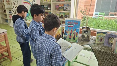 چند نما از گرامی‌داشت دهه فجر در مراکز فرهنگی و هنری کانون استان قزوین