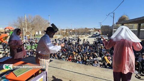 تماشاخانه سیار کانون در استان اصفهان