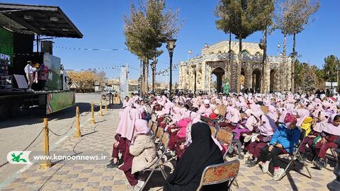 تماشاخانه سیار کانون در استان اصفهان