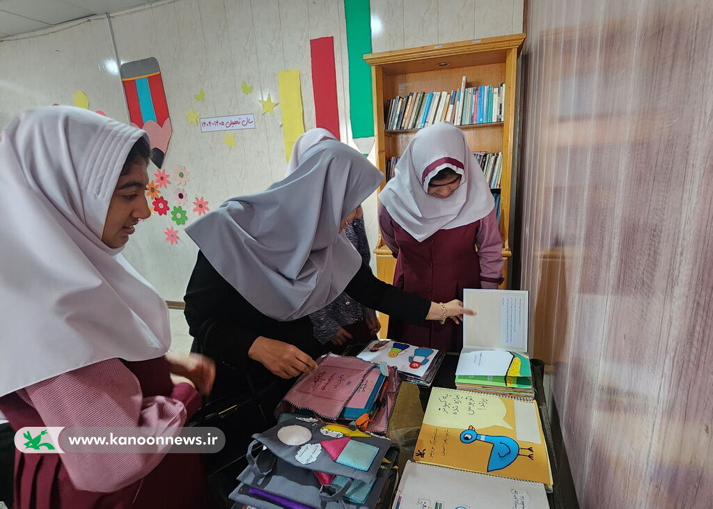 نمایشگاه «سفر کتاب» به مدرسه بهارستان بوشهر رسید