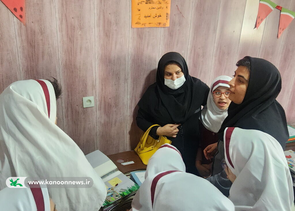 نمایشگاه «سفر کتاب» به مدرسه بهارستان بوشهر رسید