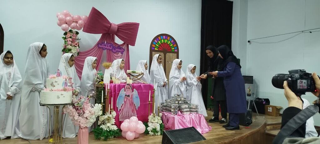 برگزاری جشن تکلیف در مرکز فرهنگی، هنری قوچان