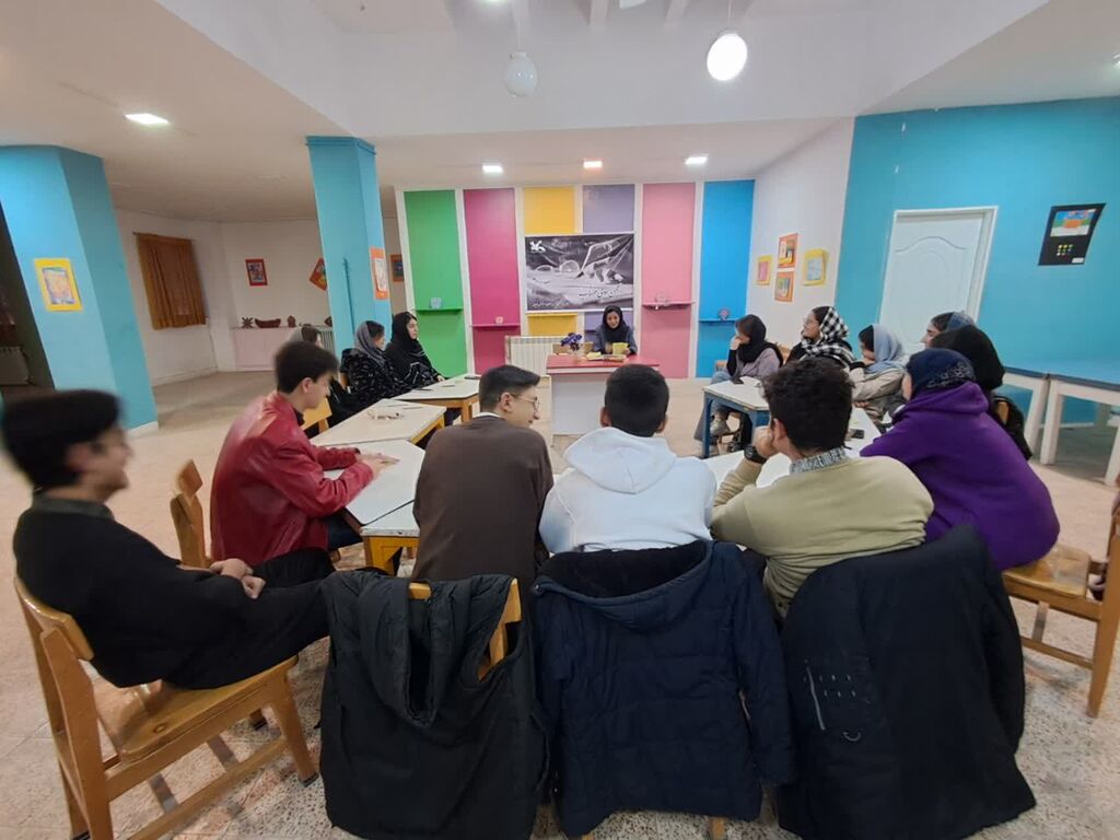 سی‌وسومین انجمن ادبی مهتاب قوچان برگزار شد