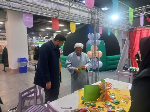 بازدید معاونین کانون استان از نمایشگاه قرآن و عترت